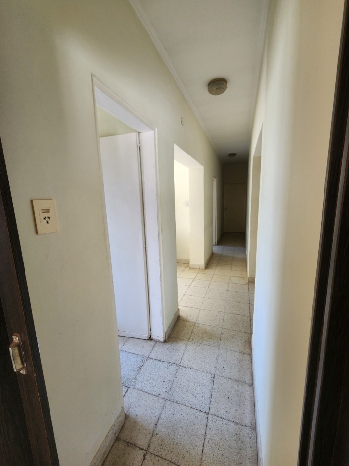 CASA a la venta en excelente ubicacion y barrio