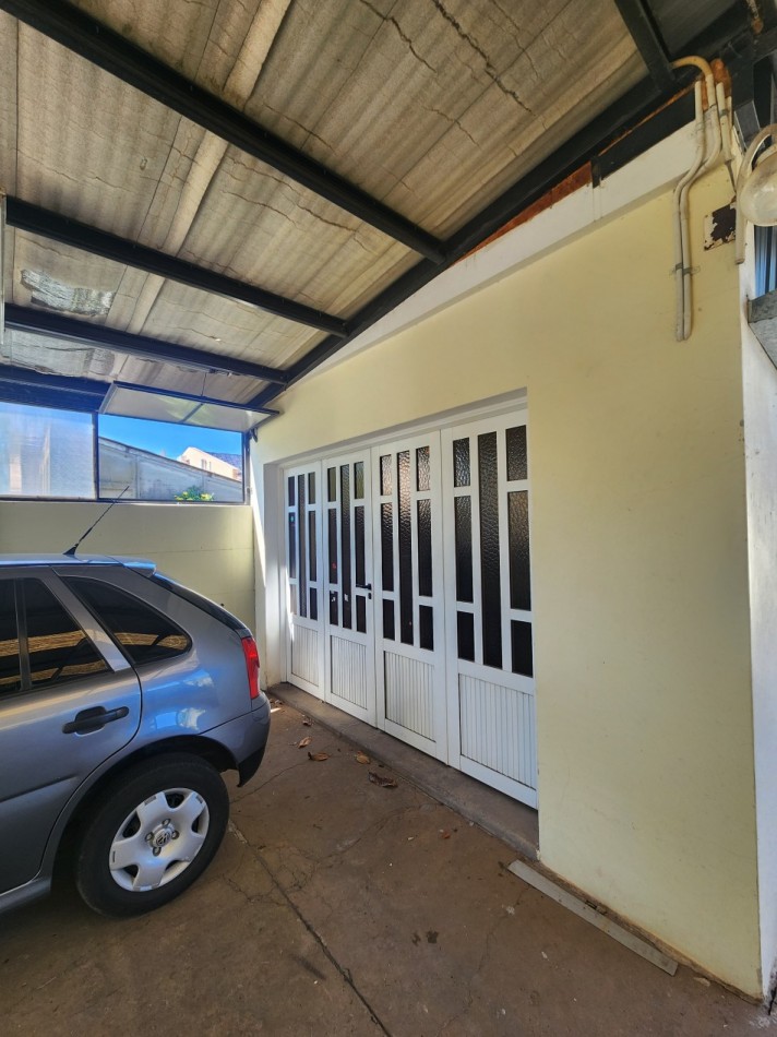 CASA a la venta en excelente ubicacion y barrio