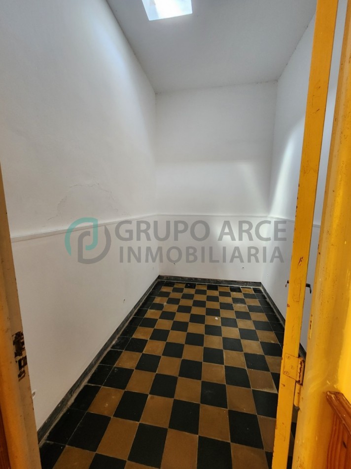 Casa a la Venta con importante Terreno