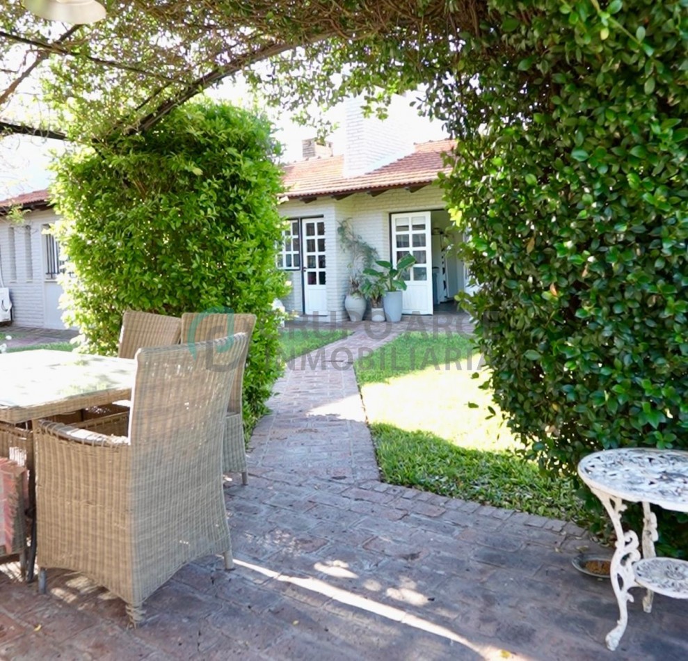 OPORTUNIDAD UNICA EN BARRIO PERONI - CASA + LOTE CON DOBLE INGRESO