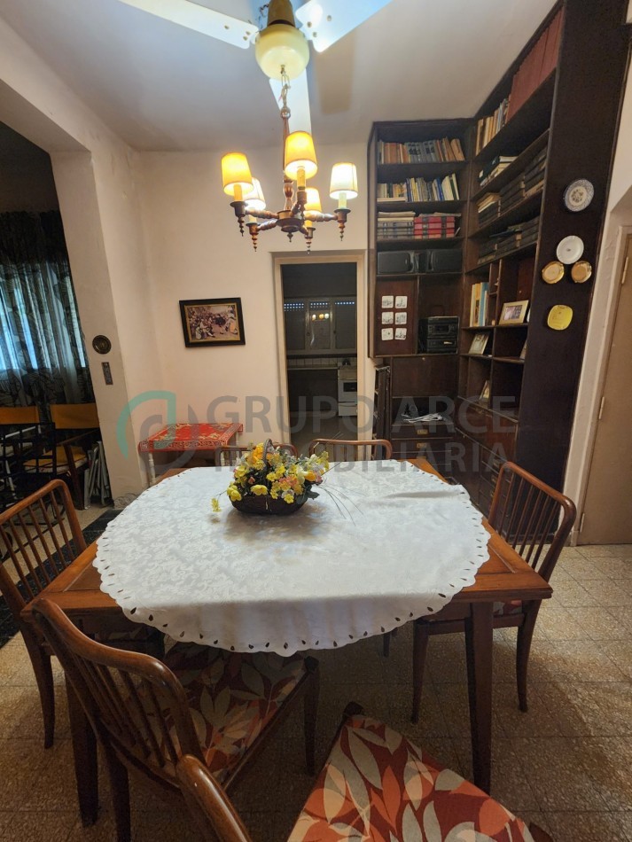 Importante Propiedad en Venta sobre Avenida Jorge Newbery y Avenida Republica | Parque de 1.200 m²