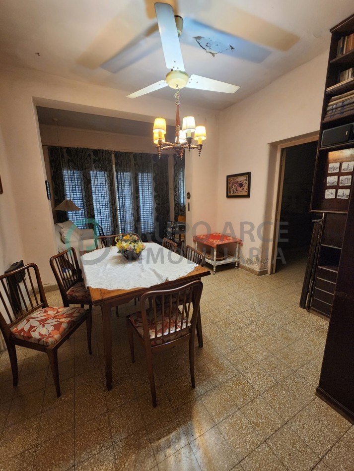 Importante Propiedad en Venta sobre Avenida Jorge Newbery y Avenida Republica | Parque de 1.200 m²