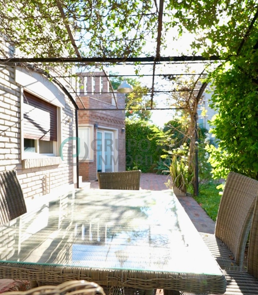 OPORTUNIDAD UNICA EN BARRIO PERONI - CASA + LOTE CON DOBLE INGRESO