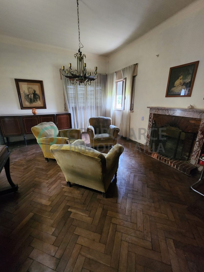 Importante Propiedad en Venta sobre Avenida Jorge Newbery y Avenida Republica | Parque de 1.200 m²