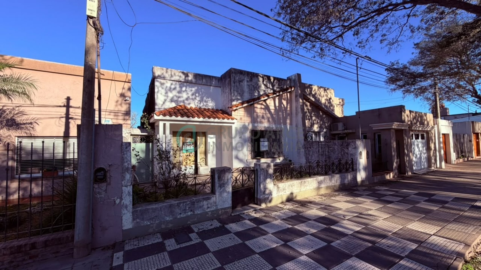 Casa en Venta sobre Av. de Mayo - Galvez