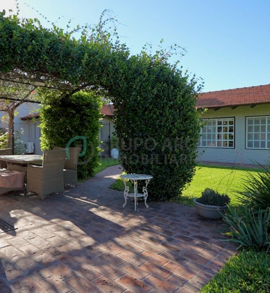 OPORTUNIDAD UNICA EN BARRIO PERONI - CASA + LOTE CON DOBLE INGRESO