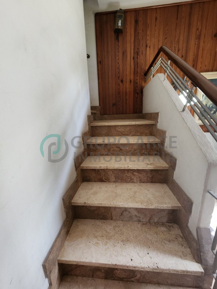 Importante Propiedad en Venta sobre Avenida Jorge Newbery y Avenida Republica | Parque de 1.200 m²